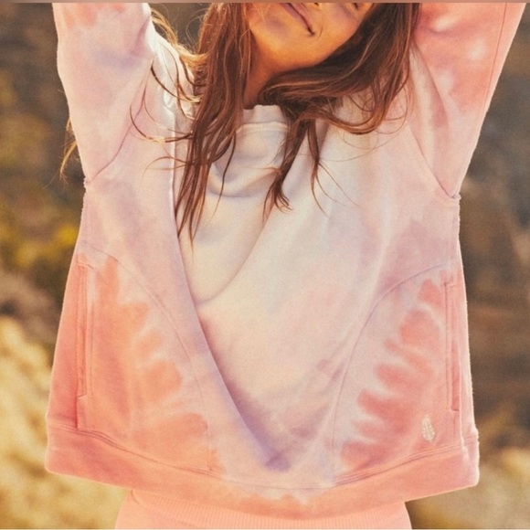 Free People Small Metti Ombré Crew Sweatshirt - NWT - Picture 2 of 4